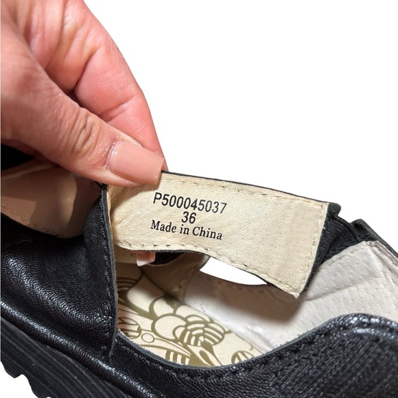 Fly London Black and Tan Leather Shoes - Picture 4 of 8